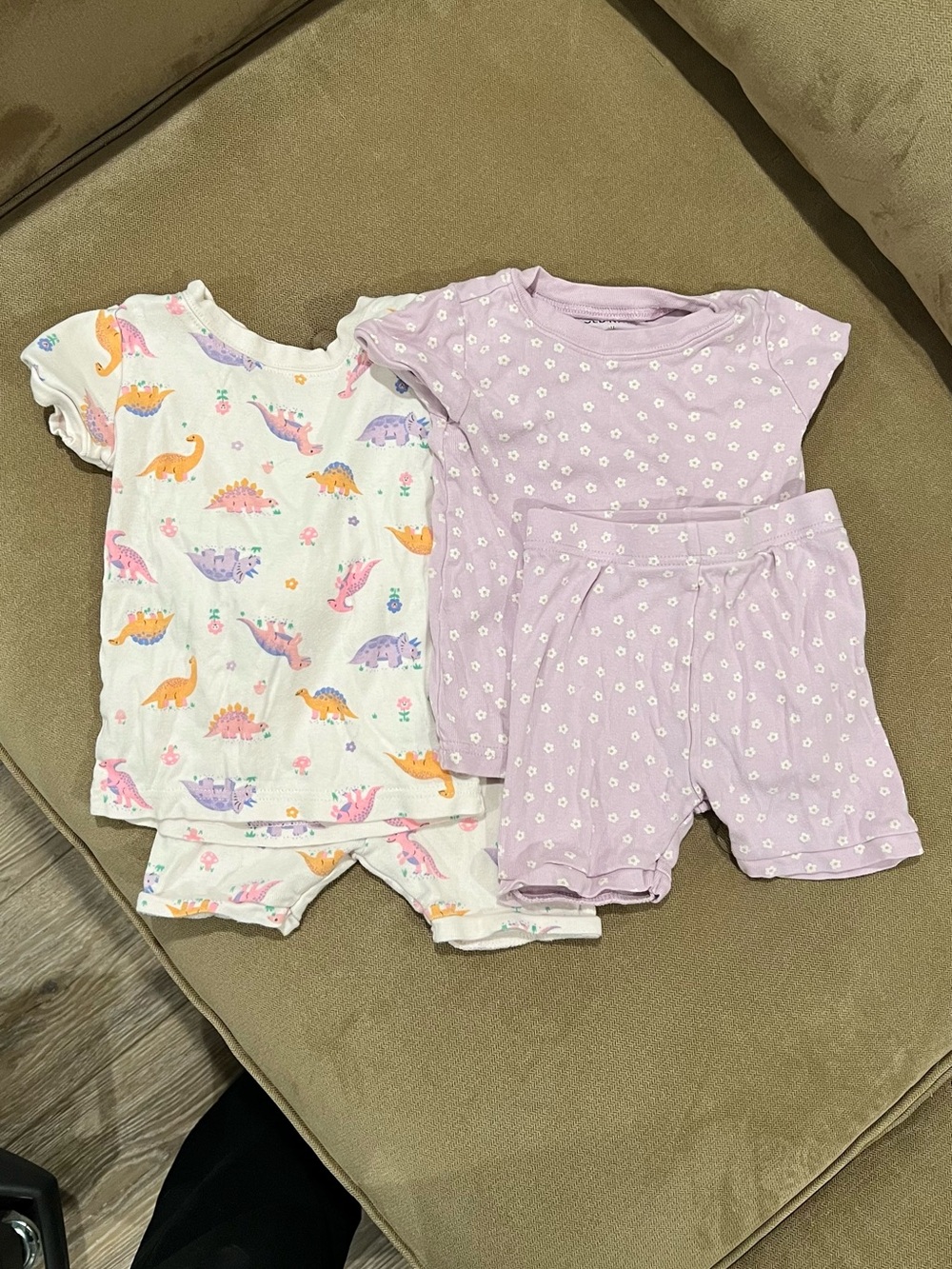 Old Navy Girls' Short Sleeve Pajama Sets - Lavender Flowers & Pink Dino Print